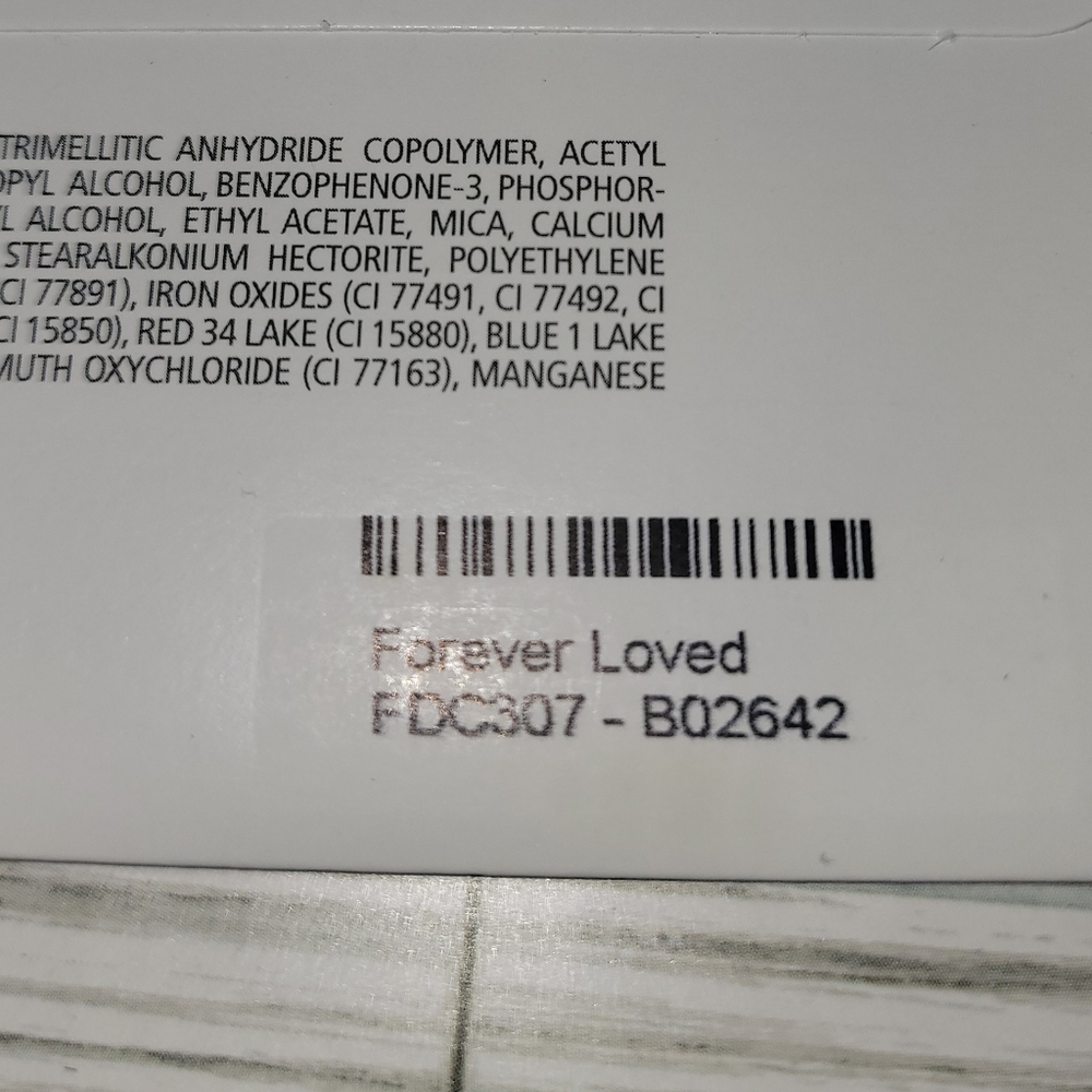 Color Street Nail Polish Strips - Forever Loved - Picture 4 of 4